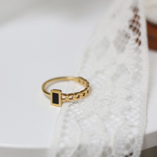 Small Black Square Chain Fashion Simple Ring 