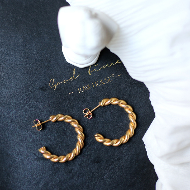 Vintage Elegant Twist Spiral Earrings 