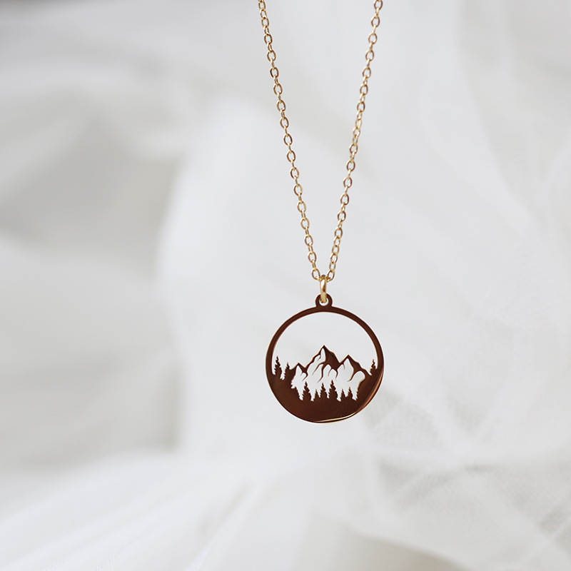 Mountain Forest Hollow Aesthetic Plateau Round Necklace 