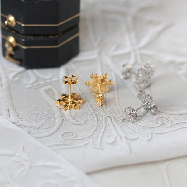 Edelweiss Ice Snowflake Earrings