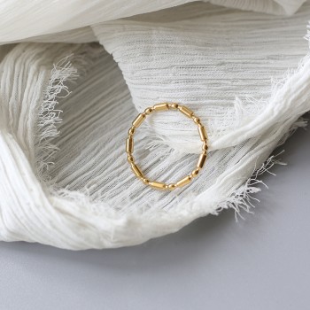 Simple Pearl Small Versatile Ring