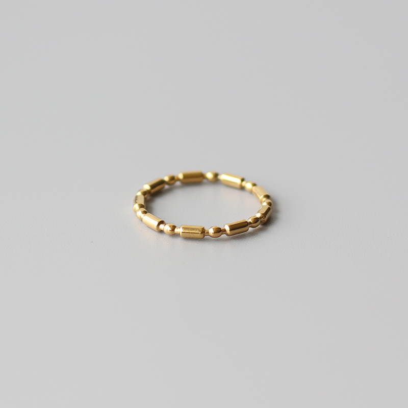 Simple Pearl Small Versatile Ring 
