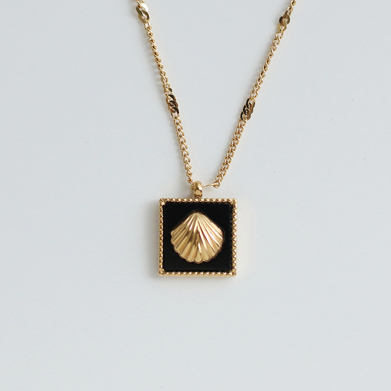 Acrylic Black Small Square Shell Ocean Wind Summer Necklace  