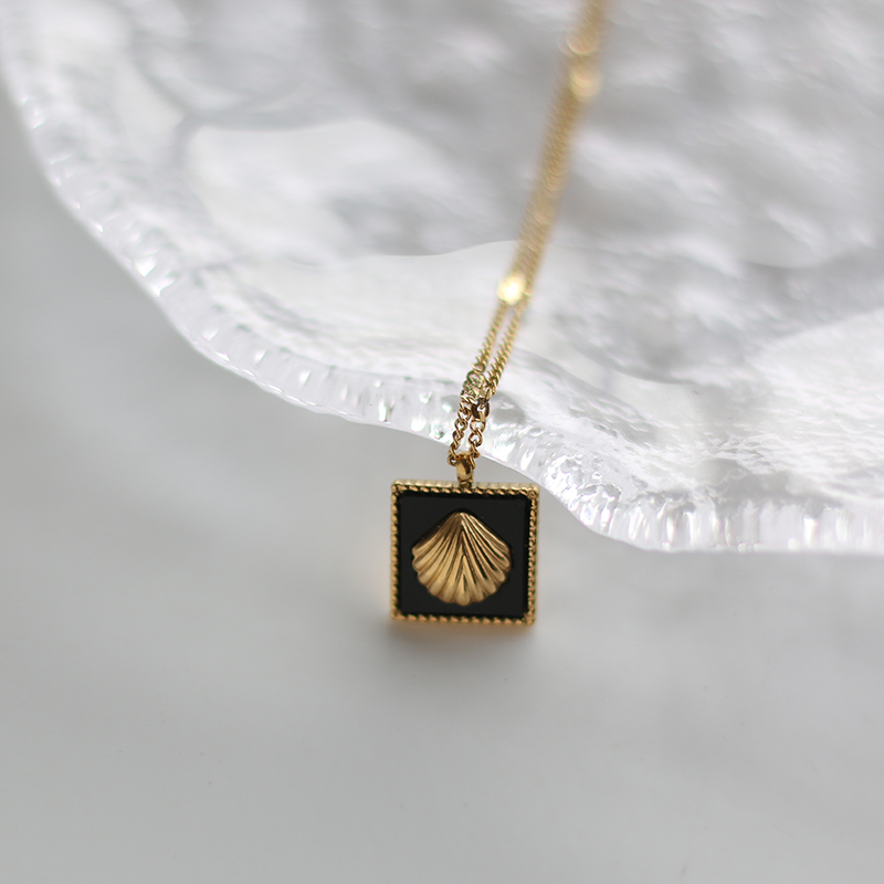 Acrylic Black Small Square Shell Ocean Wind Summer Necklace  