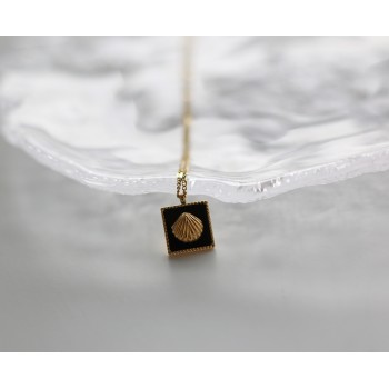 Acrylic Black Small Square Shell Ocean Wind Summer Necklace 