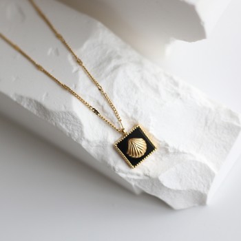 Acrylic Black Small Square Shell Ocean Wind Summer Necklace 