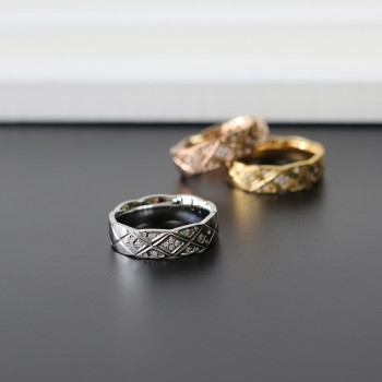 Classic Rhombus Micro Inlaid Semi-diamond Ring Female Cross Pattern