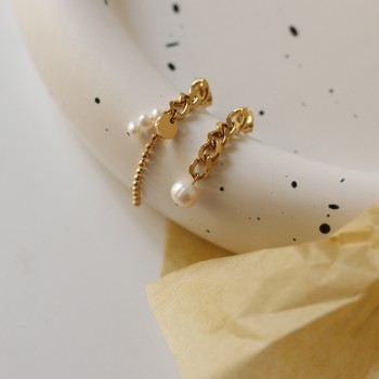 Asymmetric Hand Tassel Pearl Earrings  