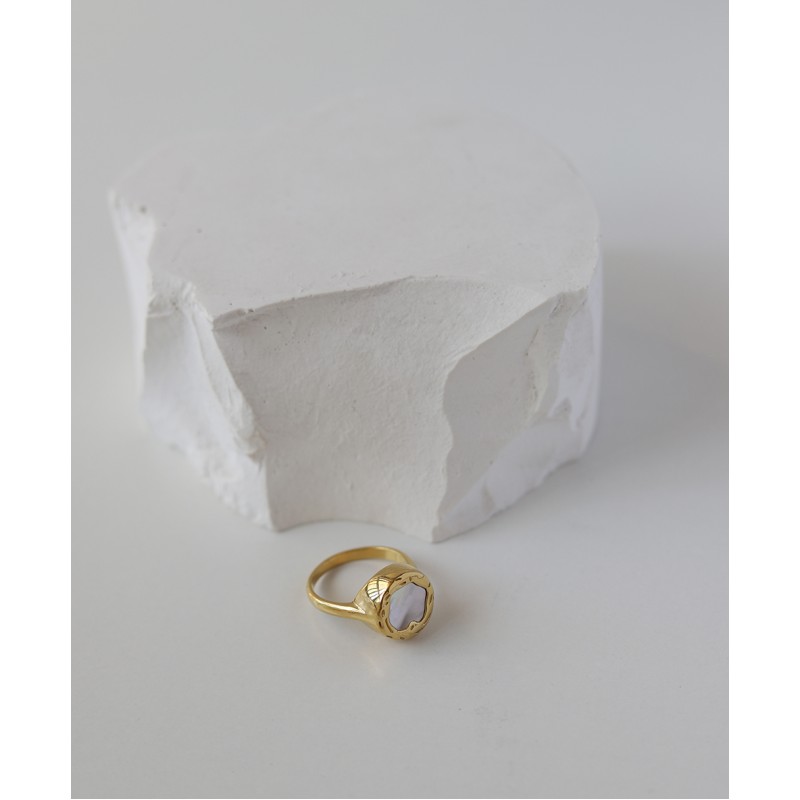 Meteorite Fritillary White Shell Irregular Ring 