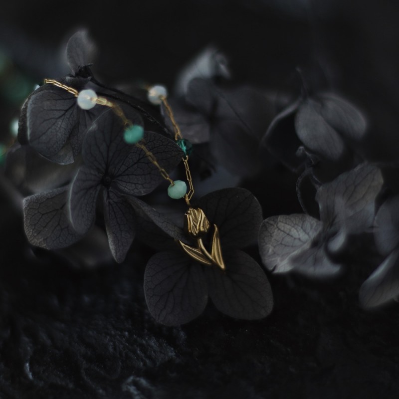 Mixed Stone Retro Green Elegant Tulip Flower Oil Painting Texture Handmade Necklace 