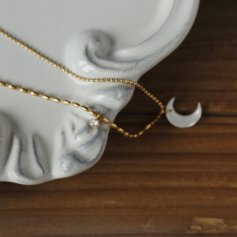 Natural White Shell mother-of-pearl Moon Claw Diamond Crescent Stitching Bead Necklace 