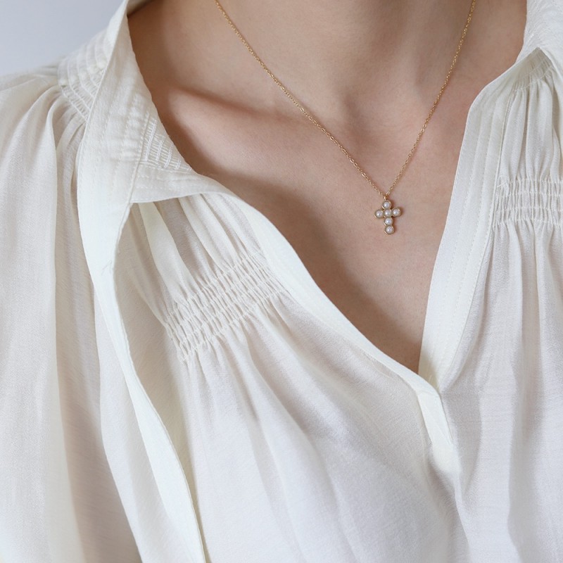 Vintage Pearl Cross Necklace 