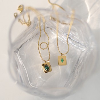Green Diamond Square Necklace Round Bead Clavicle Chain 