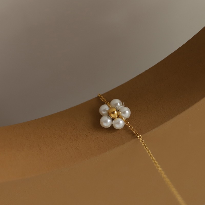 Handmade Flower Daisy Girl Student Glass Pearl Necklace 
