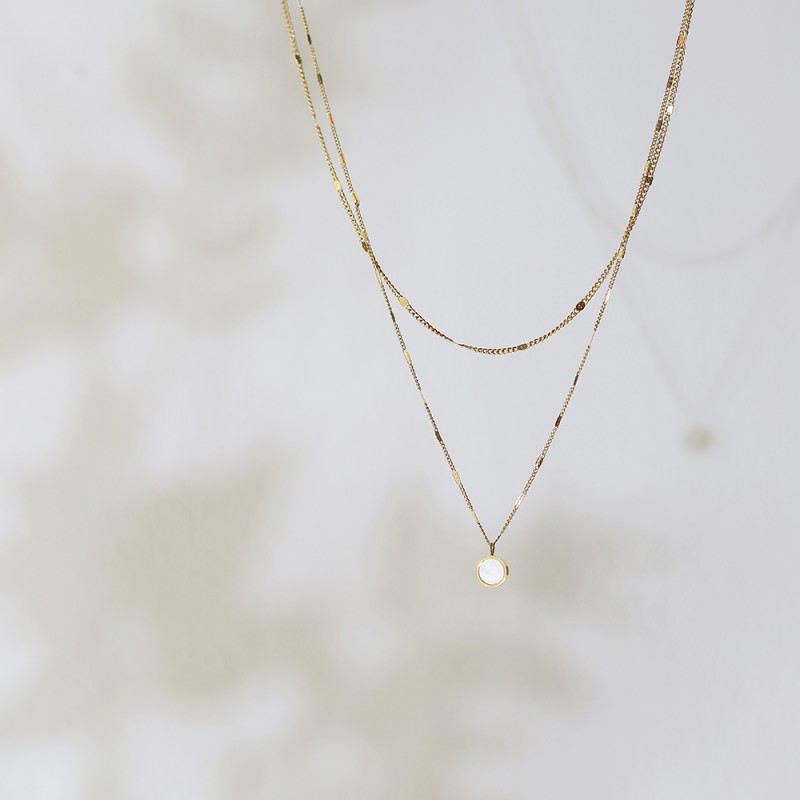 Double Layer White shell Circular Geometric Sleeve Chain Clavicle Chain 