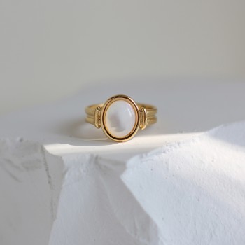 Camber White Shell Mother-of-pearl Oval Ring 